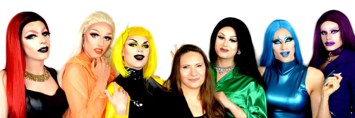 Regenbogen-Online-Team mit Drag-Queens von Hous of V